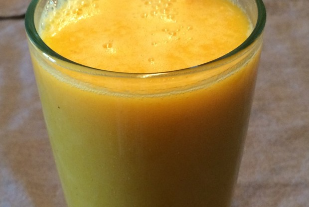 Мандариново-ананасовый смузи с гречневыми хлопьями