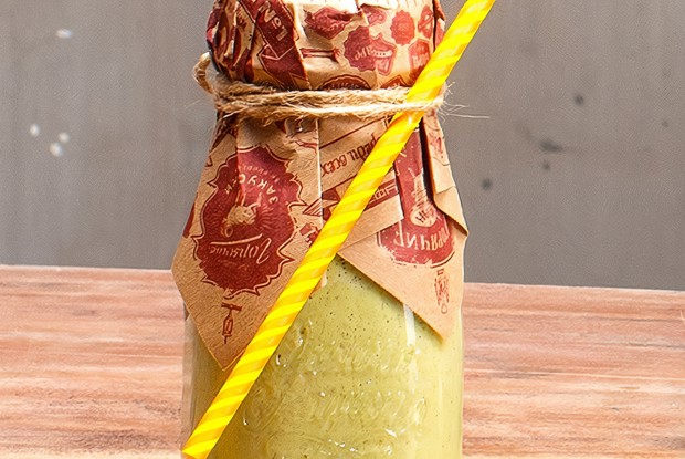 Мандариновый смузи с шалфеем и фейхоа