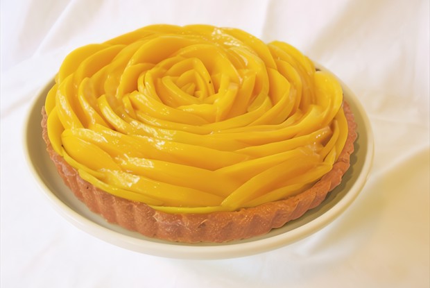 Манговый тарт с заварным кремом