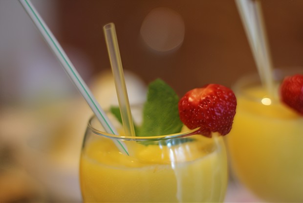 Мангово-ананасовый смузи