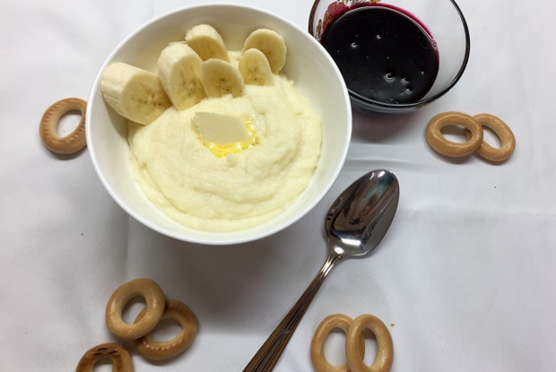 Манная каша на топленом молоке со сливочным маслом