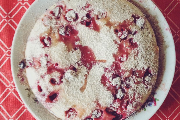 Манник с черной смородиной