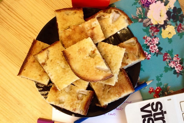 Манник с грушей и корицей