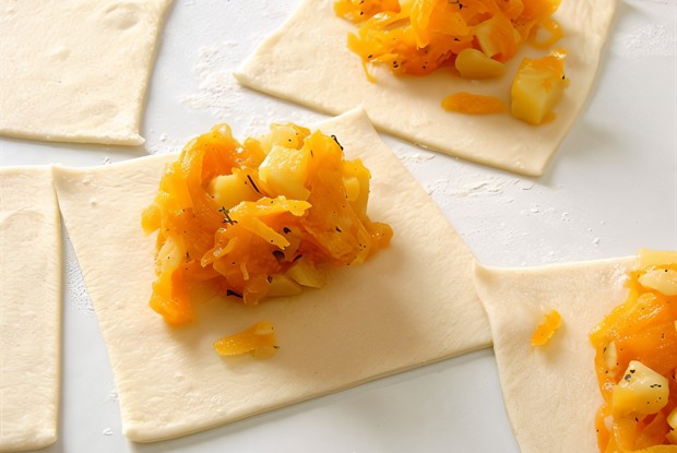 Манты с тыквой и салом