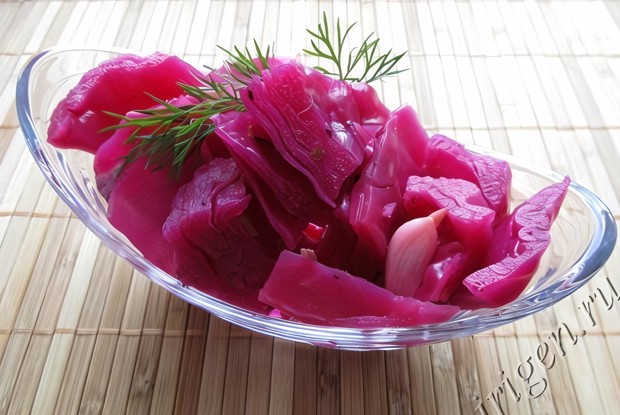 Маринованная капуста со свеклой