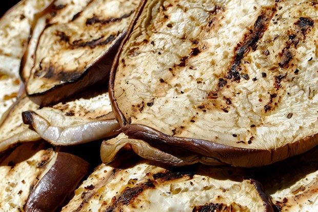 Маринованные баклажаны с каперсами и мятой