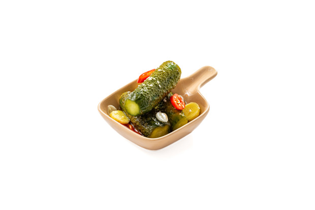 Маринованные огурцы с имбирем