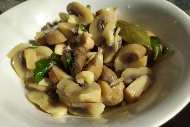 Маринованные шампиньоны