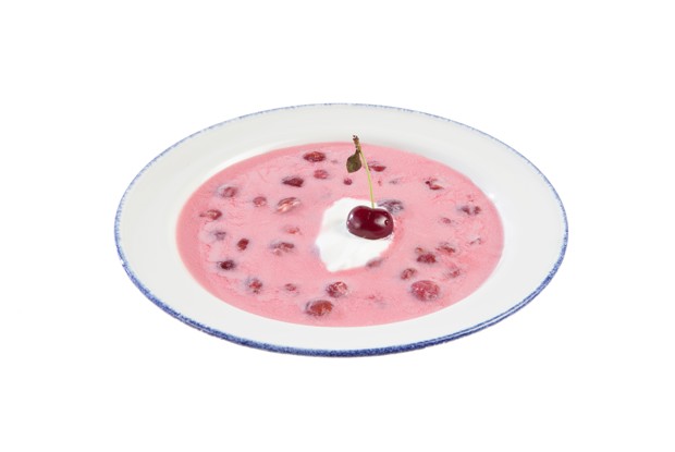 Венгерская окрошка с вишней Чересньелевеш