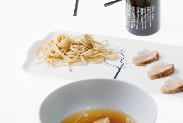 Медовая свинина с лапшой рамен