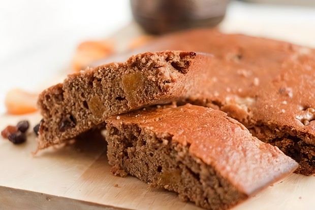 Медовая коврижка с грецкими орехами