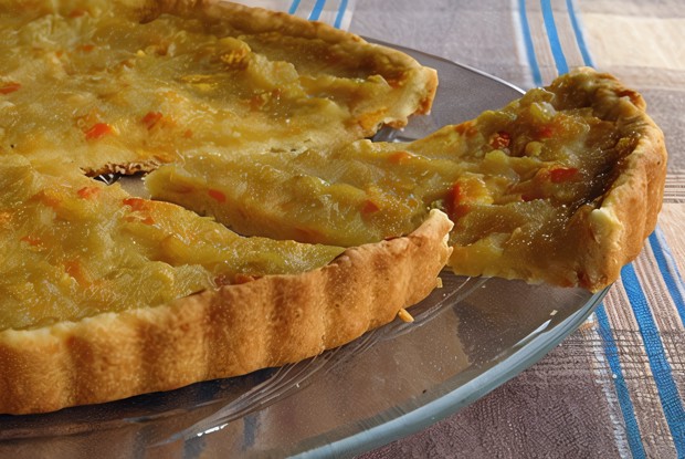 Медовый пирог с грейпфрутом и ананасом