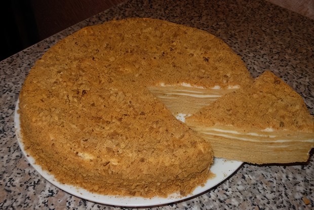 Медовый торт с арахисом