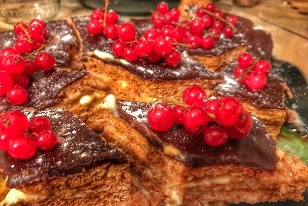 Медовый торт с заварным кремом