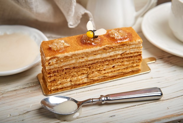 Медовик с сотами