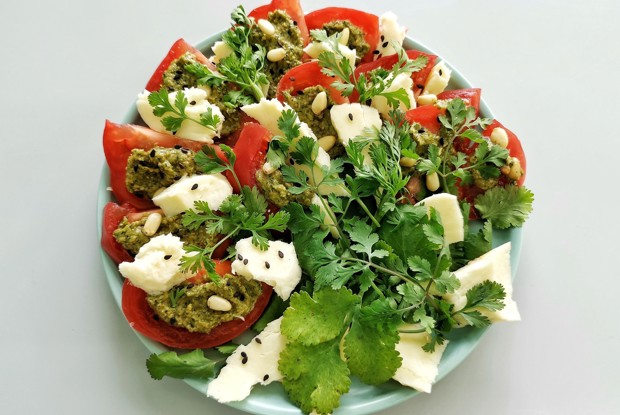 Микс из овощей с сыром сулугуни