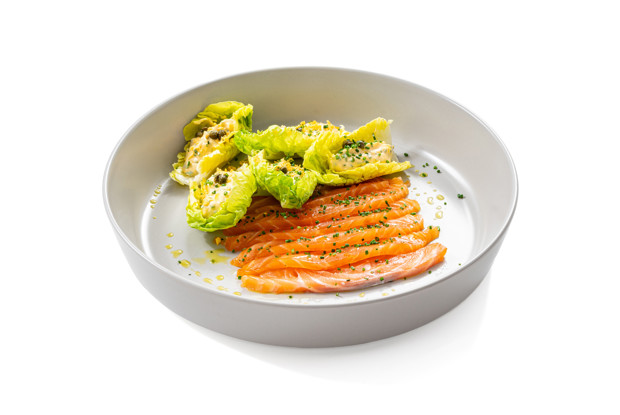 Мимоза с лососем и яичным кремом