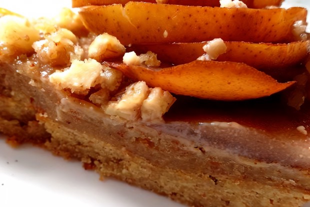 Миндальный тaрт с кремом и грушами