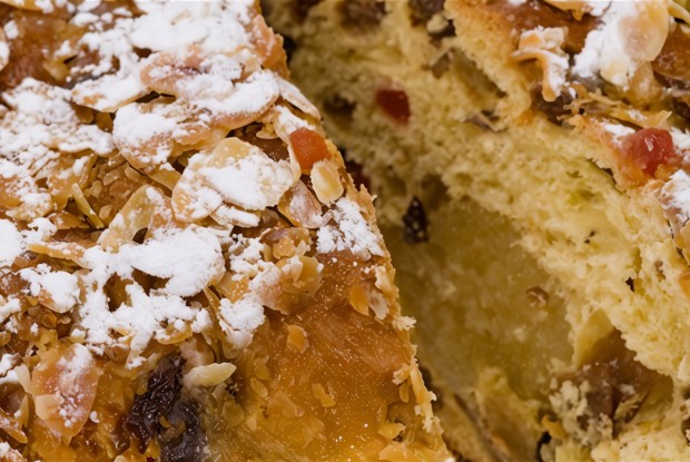 Миндальный торт из слоеного теста