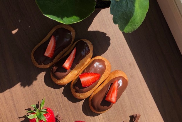 Мини-эклеры с кофейно-ликерным кремом