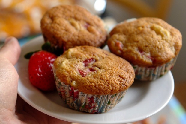 Мини-маффины с клубникой и рикоттой