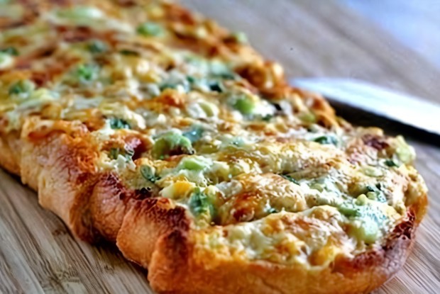 Мини-пицца на хлебе