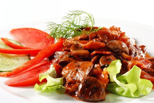 Миш-маш из помидоров с грибами