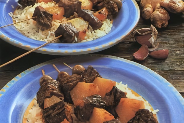 Мясо на вертеле по-меланезийски