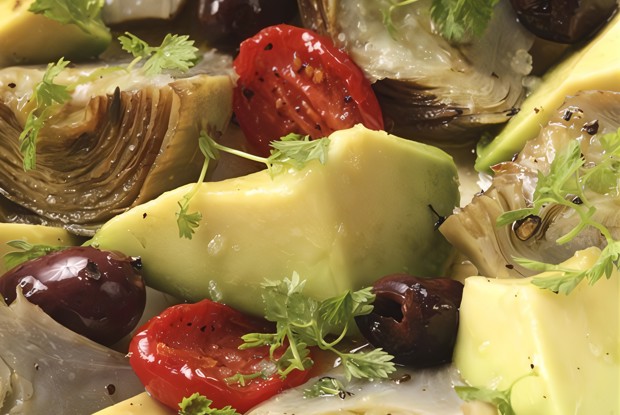 Молодые артишоки с авокадо, таджарскими оливками и томатами «Дотерно»