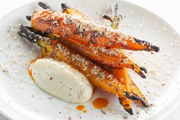 Морковь на гриле с кремом из горгонзолы