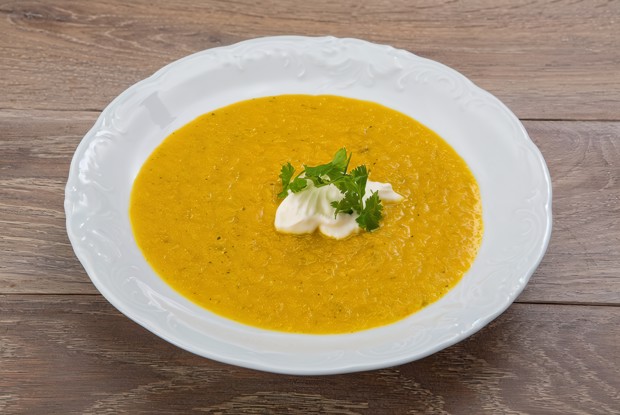 Морковный суп-пюре с кориандром
