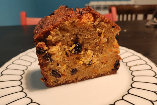 Морковный кекс с изюмом и корицей