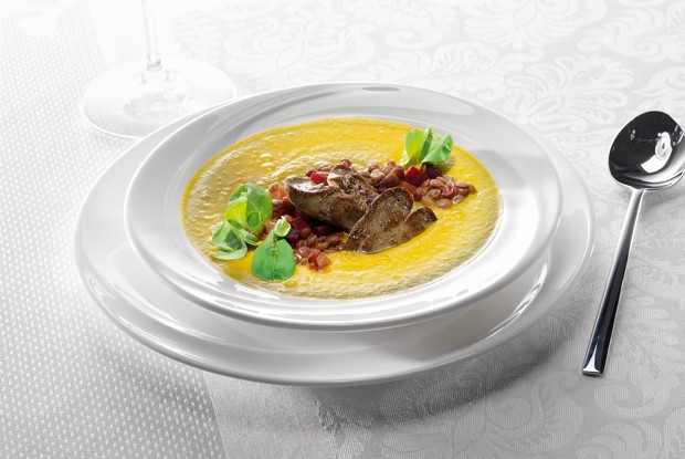 Морковный суп велюте с печенью цесарки