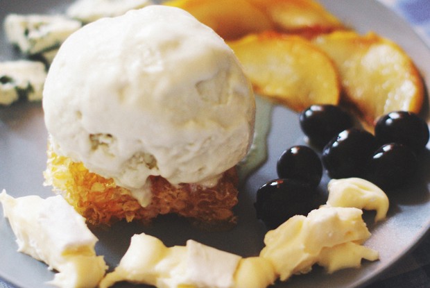 Мороженое с медом и горгонзолой