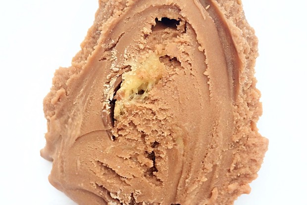 Мороженое с молочным шоколадом и конфетами Maltesers