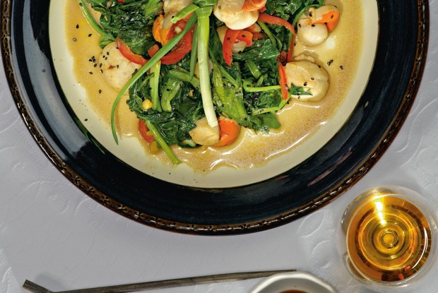 Морские гребешки с овощами