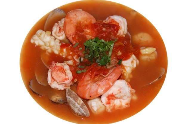 Морские гребешки и тигровые креветки в соусе «Самбука»