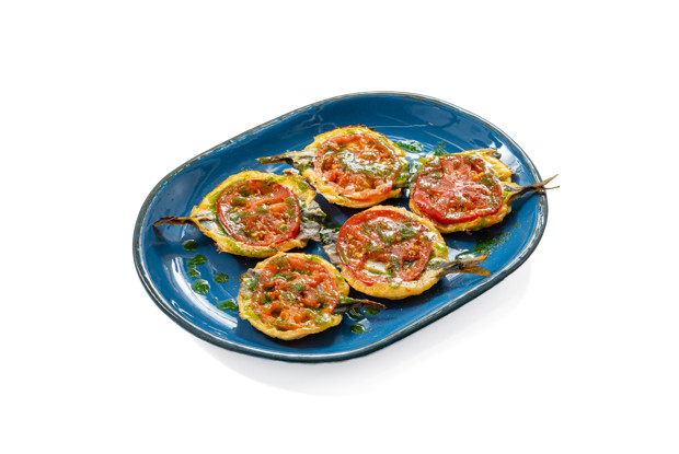 Мойва в духовке на слоеном тесте