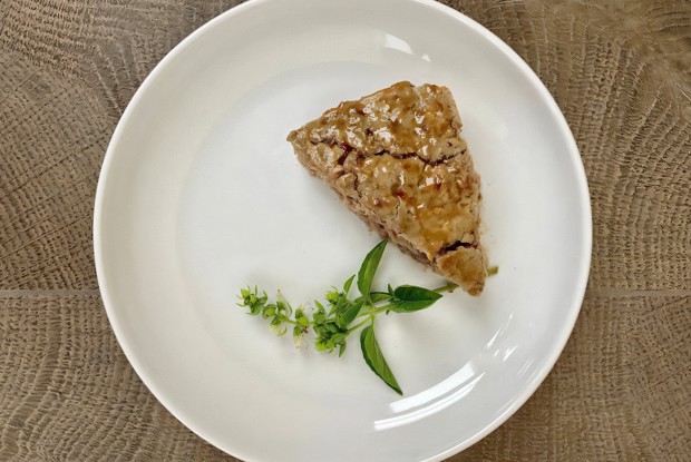 Мясная запеканка с кабачком и базиликом