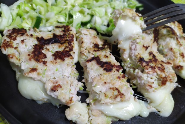 Мясной блин с моцареллой