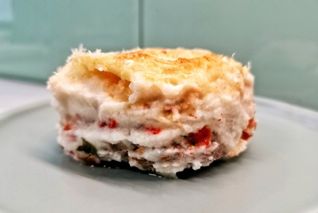 Мясной кето-пирожок из цветной капусты