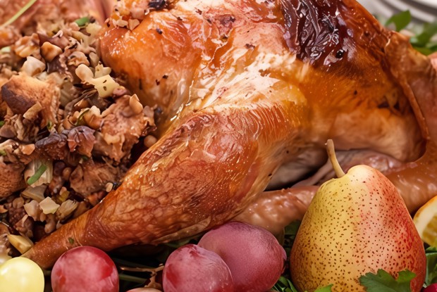Начинка для новогодней птицы с каштанами, черносливом и сельдереем