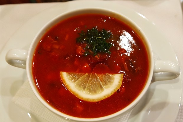 Настоящий украинский борщ с копченым салом