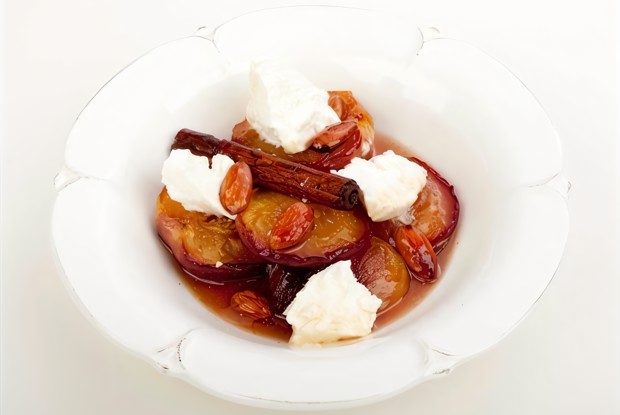 Нектарины с рикоттой