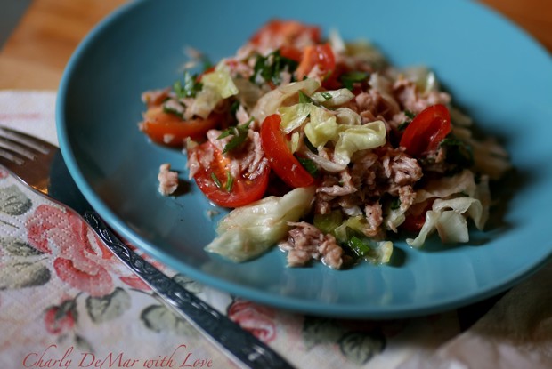 Невероятно сочный салат с тунцом