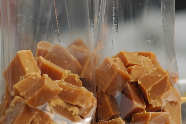 Нежная арахисовая помадка