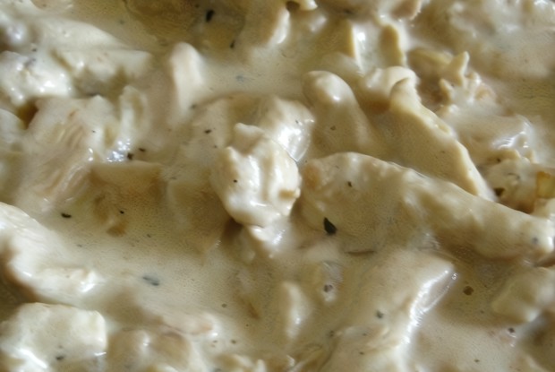 Нежная курица в сливочном соусе с карри