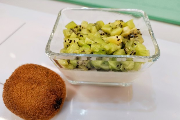 Нежная панна-котта с киви