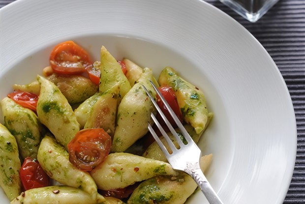 Ньоки с сыром и заправкой из рукколы