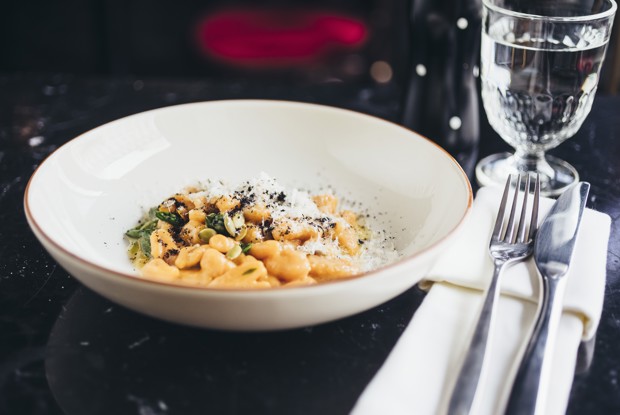 Ньокки из батата с шалфеем и шпинатом